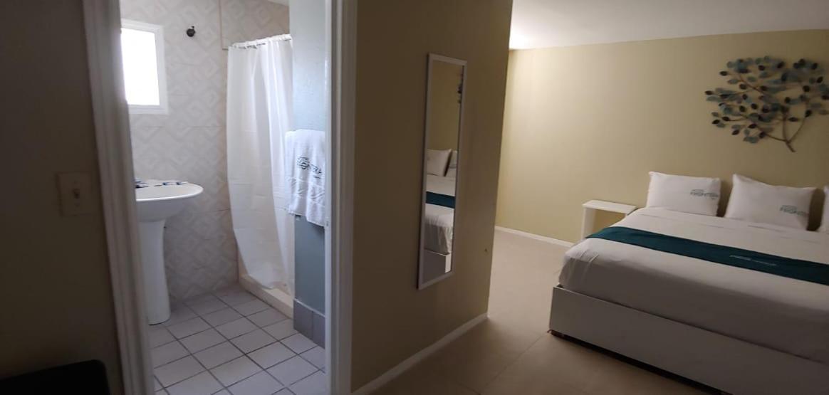 Hotel Frontera Baja Mexicali Eksteriør billede