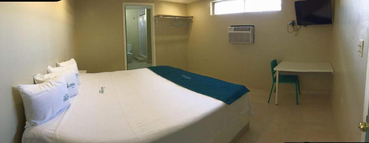 Hotel Frontera Baja Mexicali Eksteriør billede