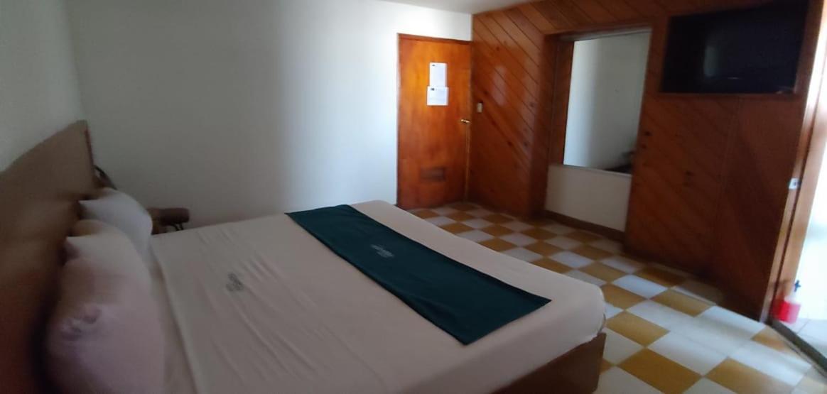 Hotel Frontera Baja Mexicali Eksteriør billede
