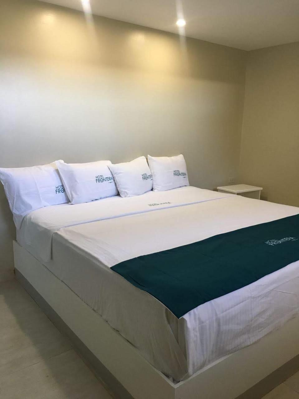 Hotel Frontera Baja Mexicali Eksteriør billede