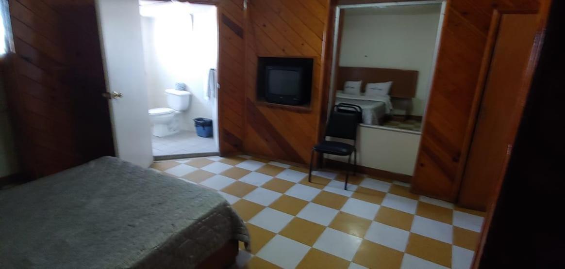 Hotel Frontera Baja Mexicali Eksteriør billede