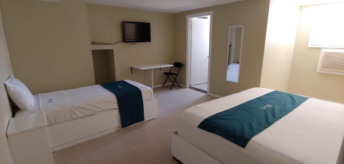 Hotel Frontera Baja Mexicali Eksteriør billede