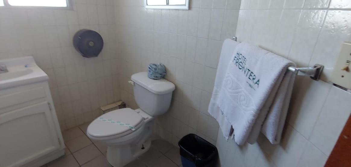 Hotel Frontera Baja Mexicali Eksteriør billede